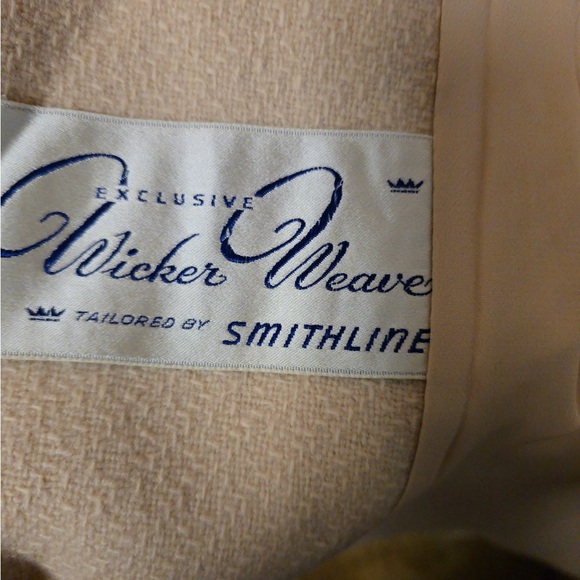 Cream Trench Coat with Streamlined Silhouette and Simple Collar Vintage - Picture 3 of 3